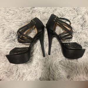 Shi black platform heels